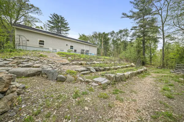 1773 Hudson RD, Hudson, ME 04449