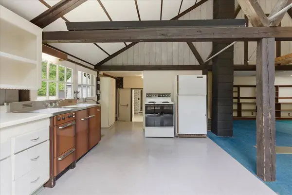 89 Bryant RD, Buckfield, ME 04220