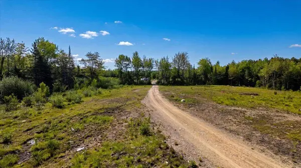 R13- 30.2 Buckfield RD, Paris, ME 04281