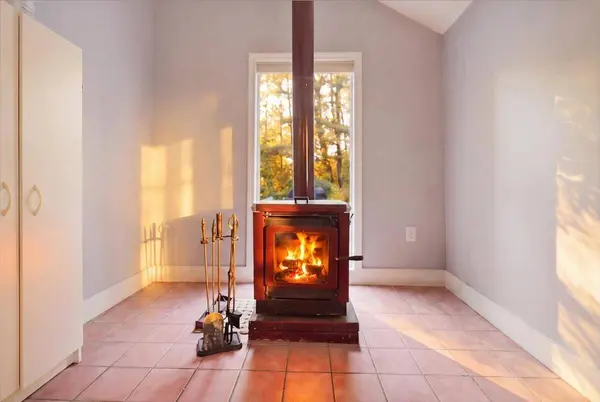 1 Dell CT, Auburn, ME 04210