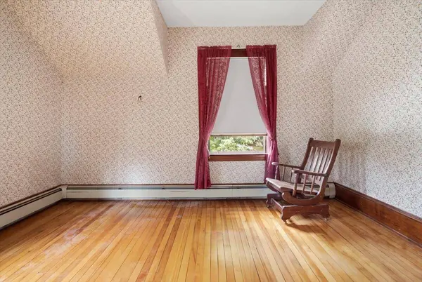 27 W Dartmouth ST, Auburn, ME 04210