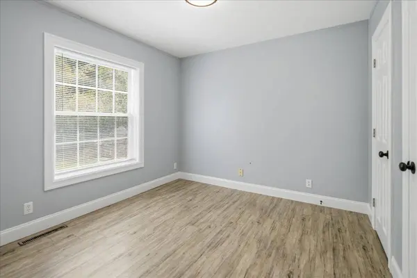 24 Cat Mousam RD, Kennebunk, ME 04043