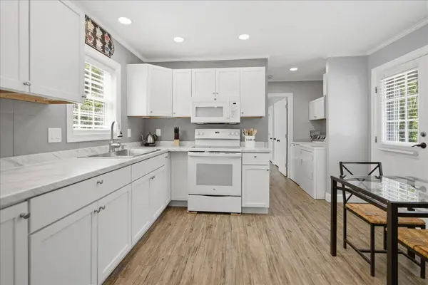 24 Cat Mousam RD, Kennebunk, ME 04043