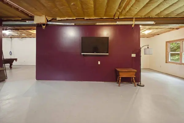 550 Bog RD, Vassalboro, ME 04989