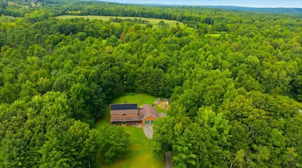 550 Bog RD, Vassalboro, ME 04989