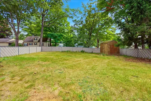 35 Hillside RD, Portland, ME 04103