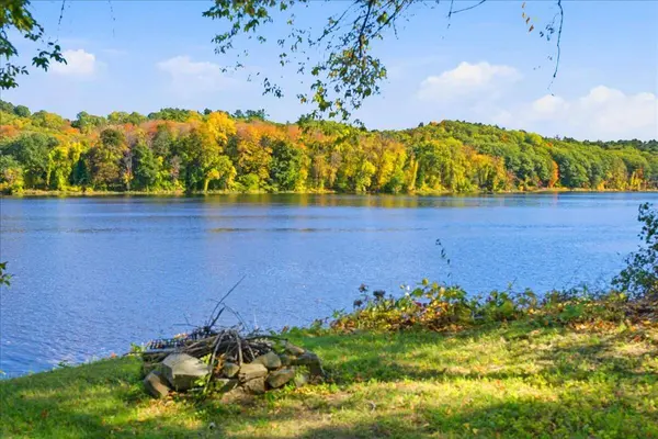 230 Water ST, Hallowell, ME 04347