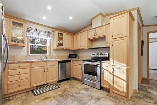 3 Spruce DR, Norway, ME 04268