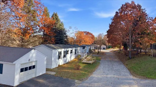 3 Spruce DR, Norway, ME 04268
