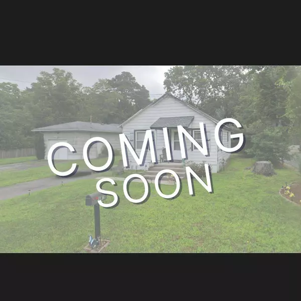 560 Raynor AVE, Riverhead, NY 11901