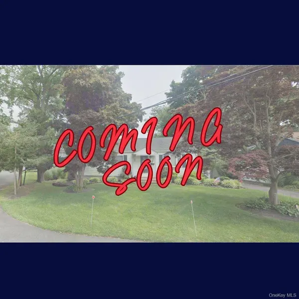 47 Thorburn AVE, Patchogue, NY 11772