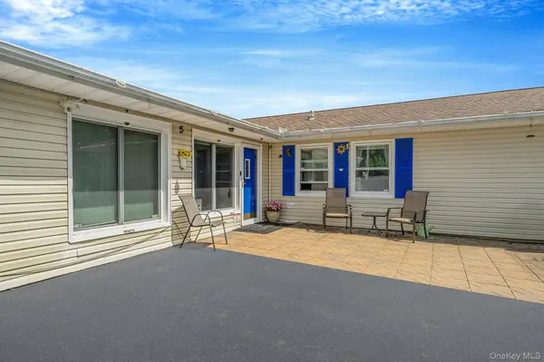 5 Tawny PASS, South Setauket, NY 11720