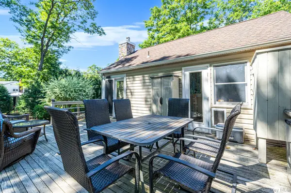 73 Panamoka TRL, Ridge, NY 11961