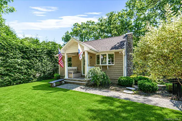 73 Panamoka TRL, Ridge, NY 11961