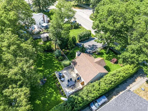 73 Panamoka TRL, Ridge, NY 11961