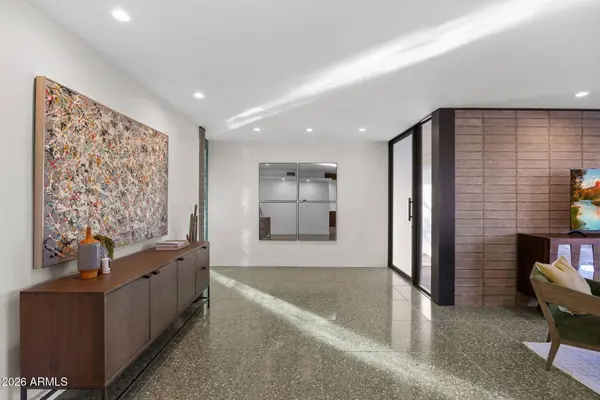 9825 N 35TH Place, Phoenix, AZ 85028