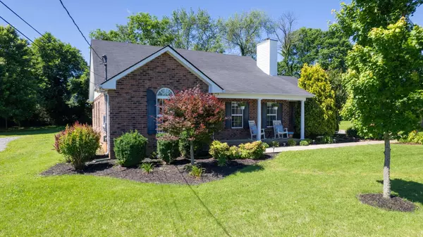 2936 Cliffside Dr, Christiana, TN 37037