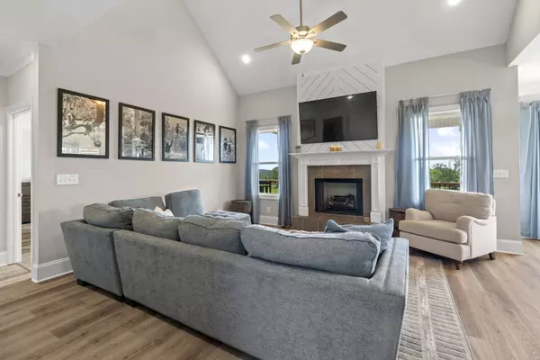 1825 Templow Rd, Bethpage, TN 37022