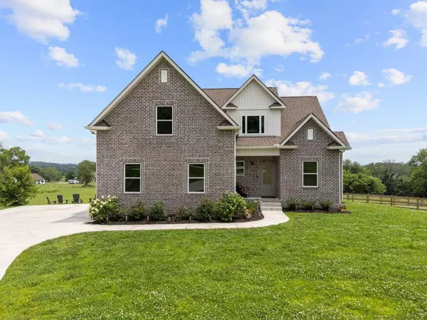 1825 Templow Rd, Bethpage, TN 37022