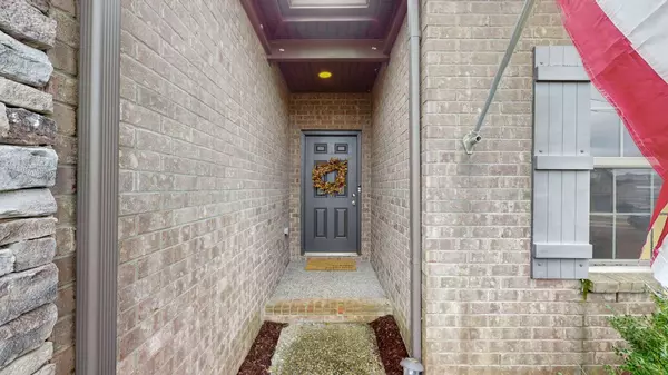 1017 Laurelwood Dr, Gallatin, TN 37066