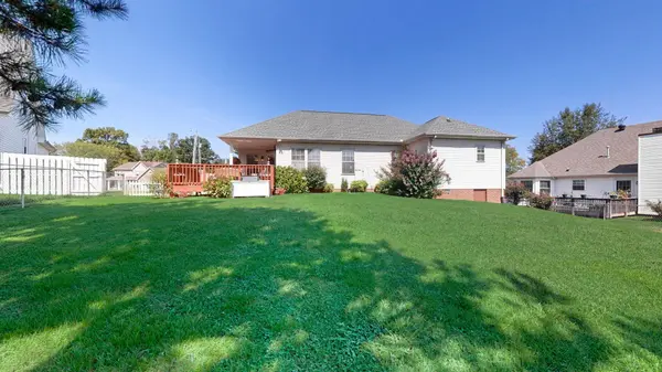 597 Edinburgh Way, Clarksville, TN 37043