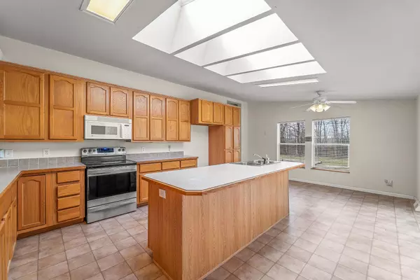 6673 Red bud, Fulton, MO 65251