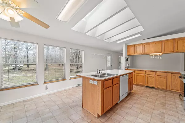 6673 Red bud, Fulton, MO 65251