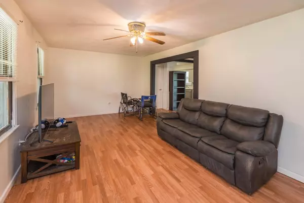 13409 Rte c, Russellville, MO 65074