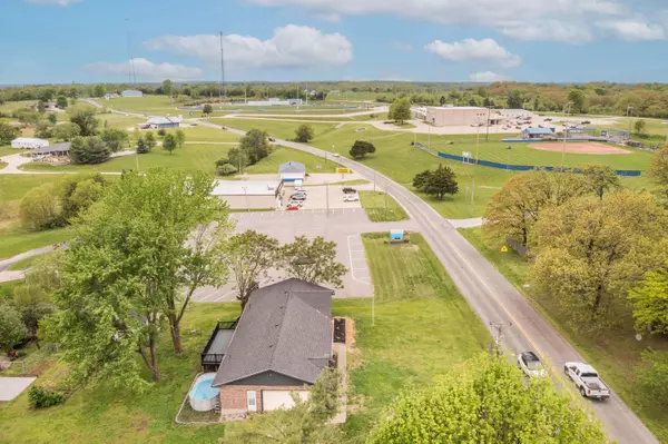 13409 Rte c, Russellville, MO 65074