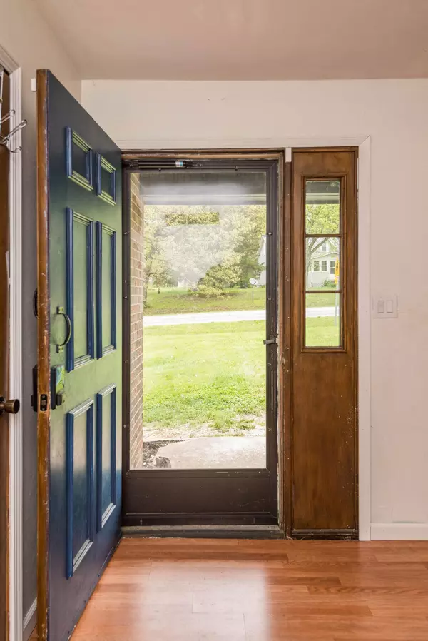 13409 Rte c, Russellville, MO 65074