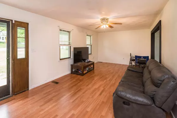 13409 Rte c, Russellville, MO 65074