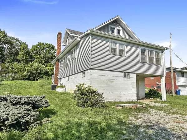 2614 E Mccarty ST, Jefferson City, MO 65101