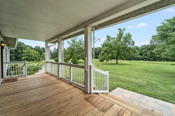 3617 State rd e, Auxvasse, MO 65231