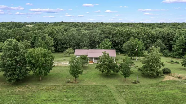 3617 State rd e, Auxvasse, MO 65231