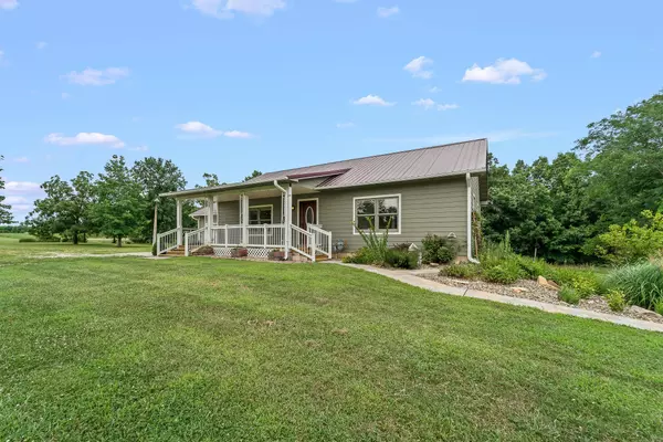 3617 State rd e, Auxvasse, MO 65231