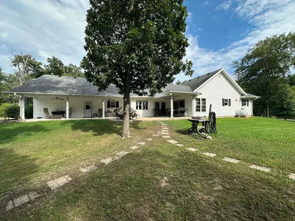 8551 County road 166, Auxvasse, MO 65231