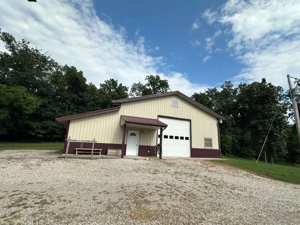 8551 County road 166, Auxvasse, MO 65231