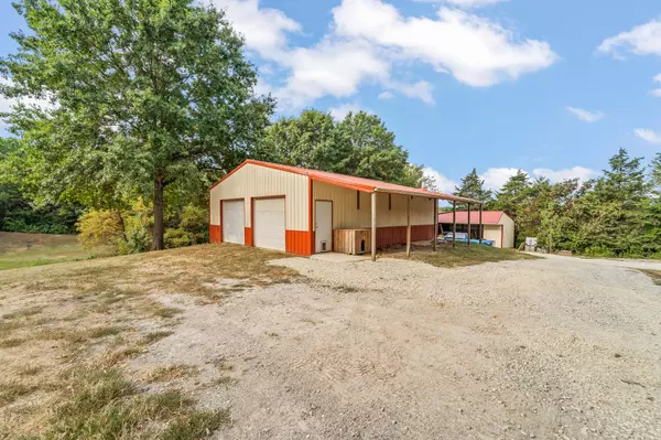 4020 County road 216, Fulton, MO 65251