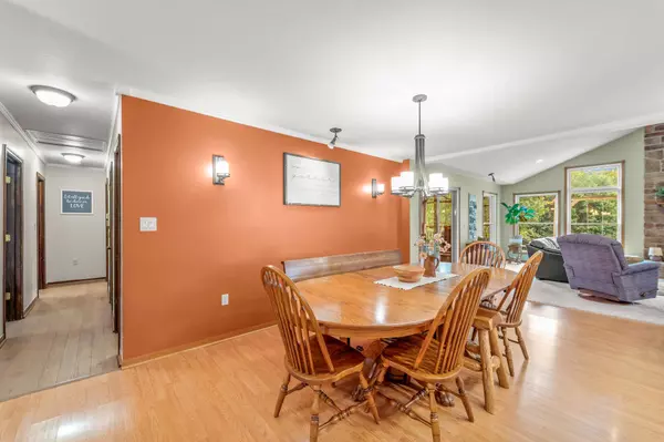 4020 County road 216, Fulton, MO 65251