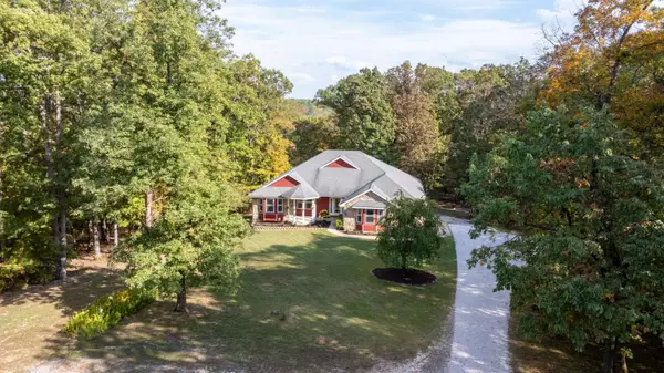 6675 Longhorn DR, Mokane, MO 65059