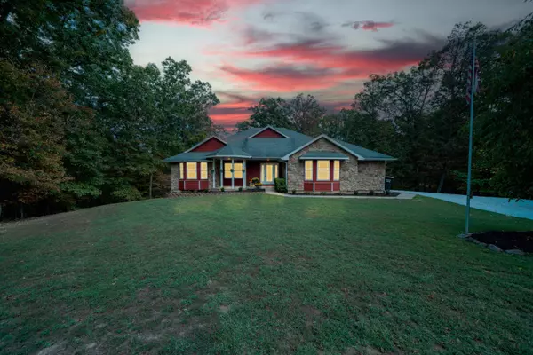 6675 Longhorn DR, Mokane, MO 65059