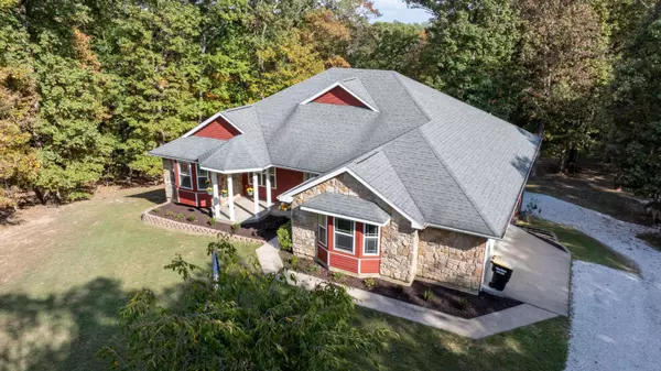 6675 Longhorn DR, Mokane, MO 65059