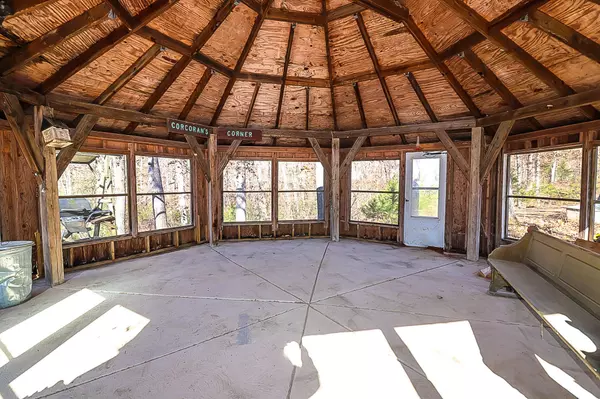 9903 Ginnys Lane, Williamsburg, MO 63388