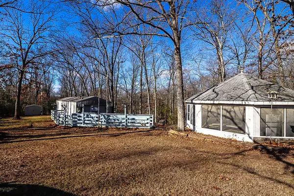 9903 Ginnys Lane, Williamsburg, MO 63388