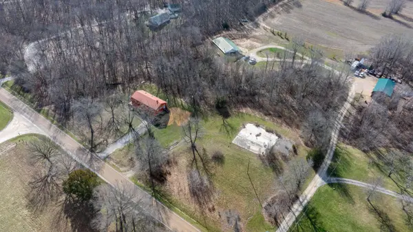 5888 State rd e, Auxvasse, MO 65231