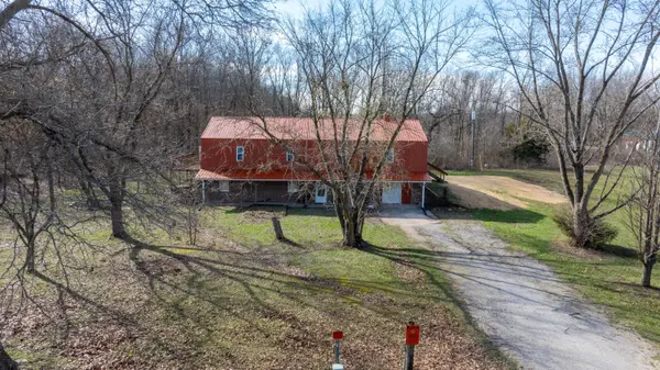 5888 State rd e, Auxvasse, MO 65231