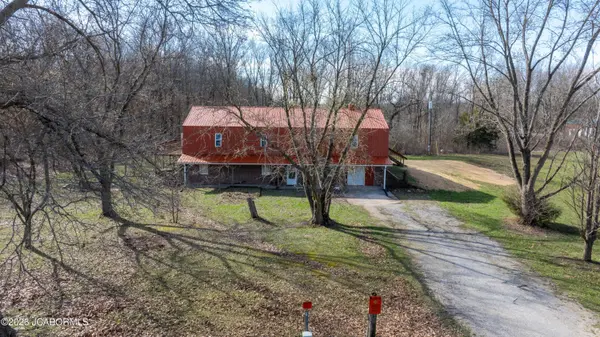 5888 STATE RD E, Auxvasse, MO 65231