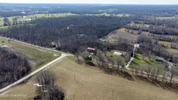 5888 STATE RD E, Auxvasse, MO 65231