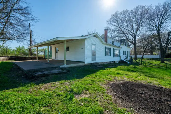 820 Mokane RD, Fulton, MO 65251