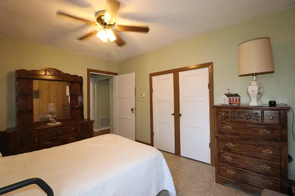 550 S Summit Drive, Holts Summit, MO 65043